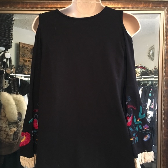 Ciate blk cold shoulder embroidery top sz S - Picture 5 of 5